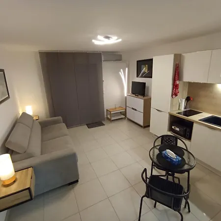 Avec Parking Prive, Piscine 300m Lägenhet