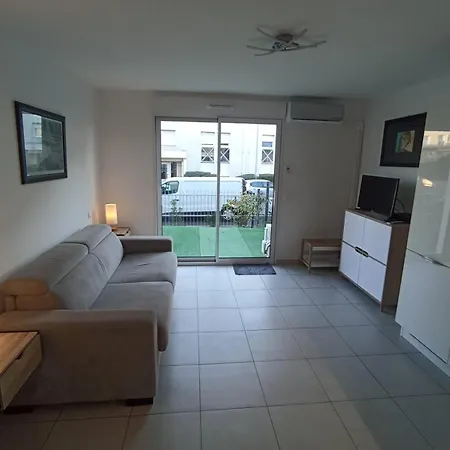 Apartment Avec Parking Prive, Piscine 300m