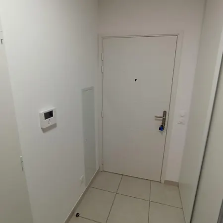 Avec Parking Prive, Piscine 300m Lägenhet