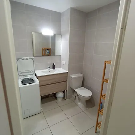 Apartment Avec Parking Prive, Piscine 300m *