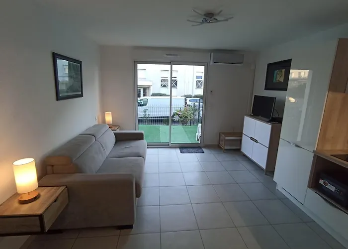 Daire Avec Parking Prive, Piscine 300m